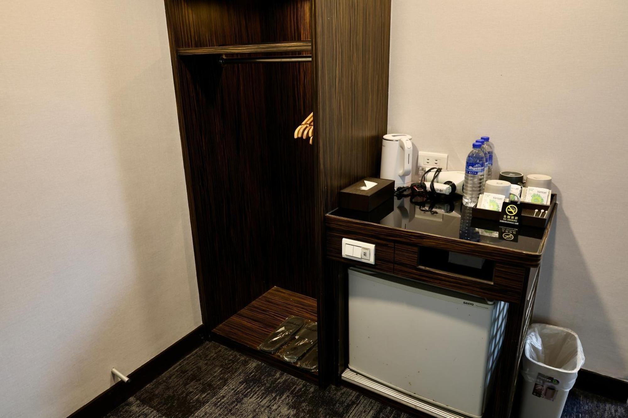 Hub Hotel - Zhongshan Branch تايبيه المظهر الخارجي الصورة
